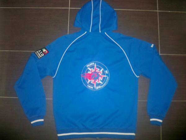 Felpa azzurra, retro col logo